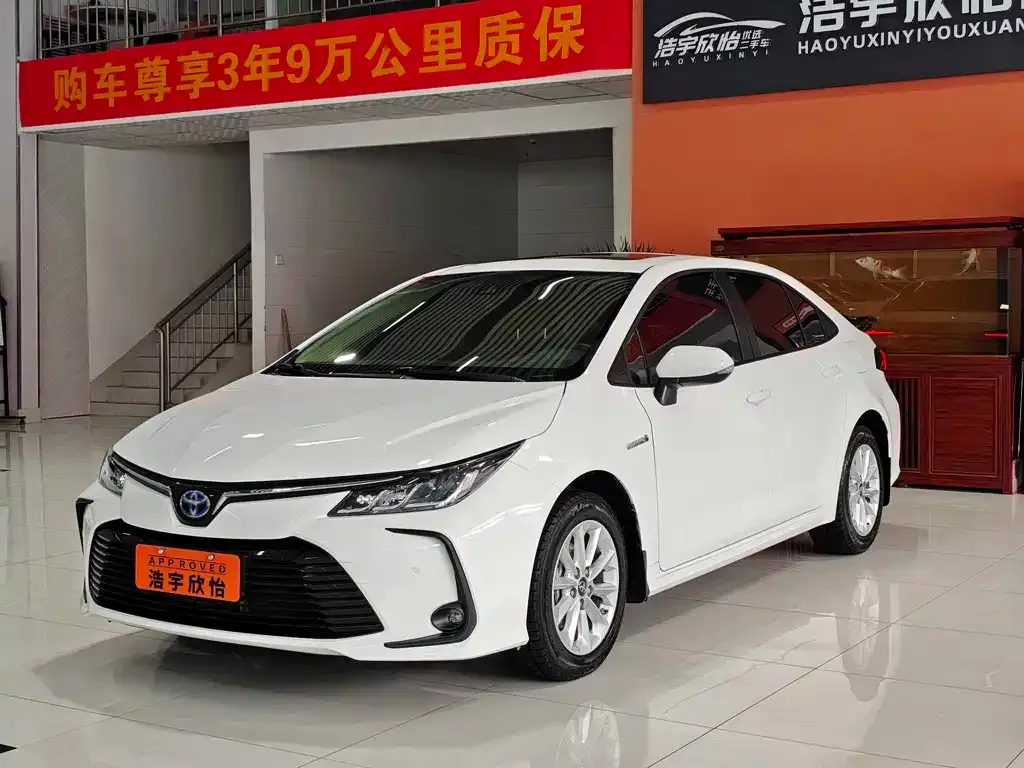 Toyota Corolla — фото 1