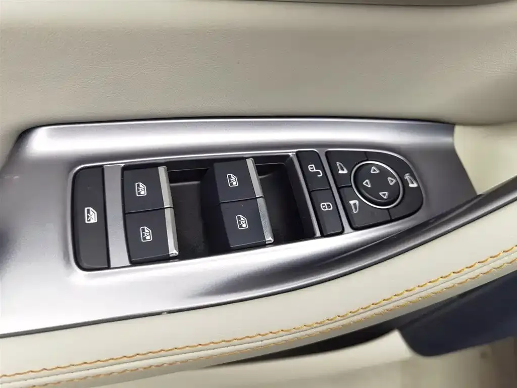 BYD PLUS New Energy — фото 2