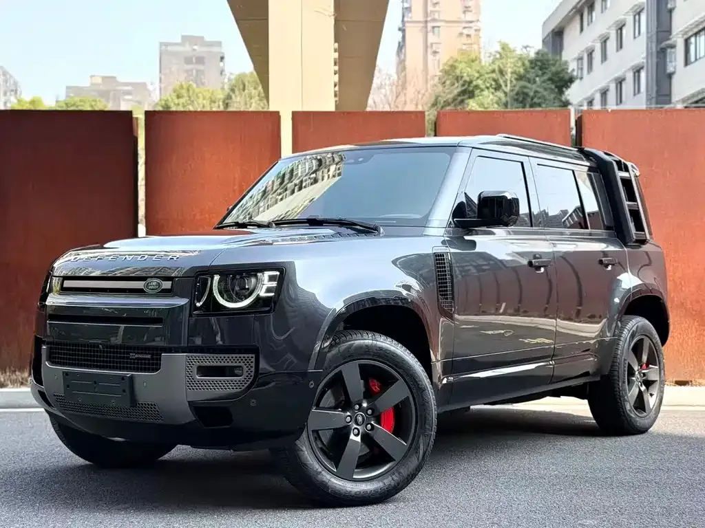 Land Rover Defender — фото 1