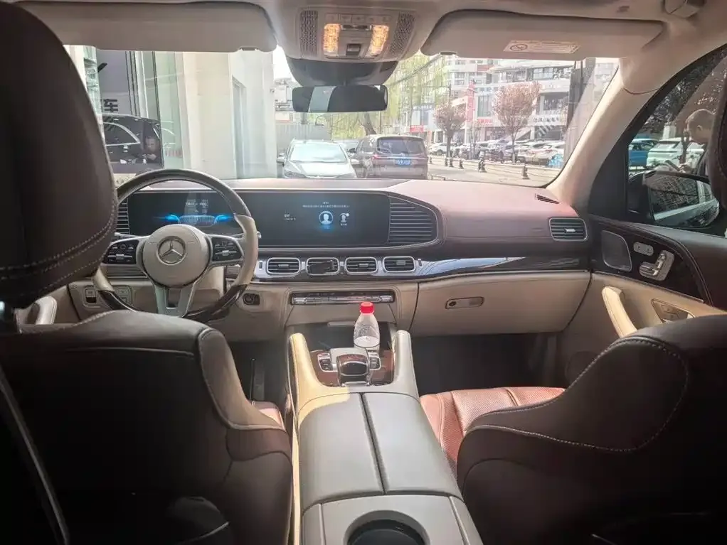 Mercedes-Benz GLS — фото 6