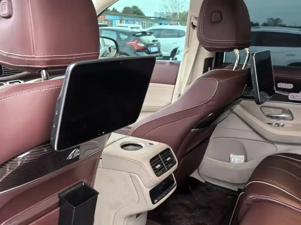 Mercedes-Benz GLS — фото 9