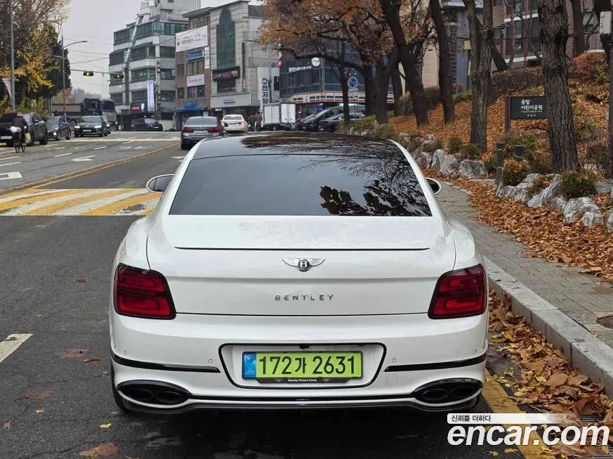 Bentley Flying Spur — фото 6
