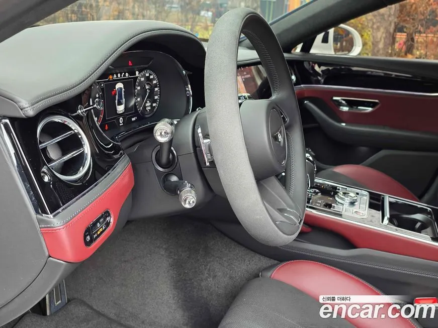 Bentley Flying Spur — фото 2