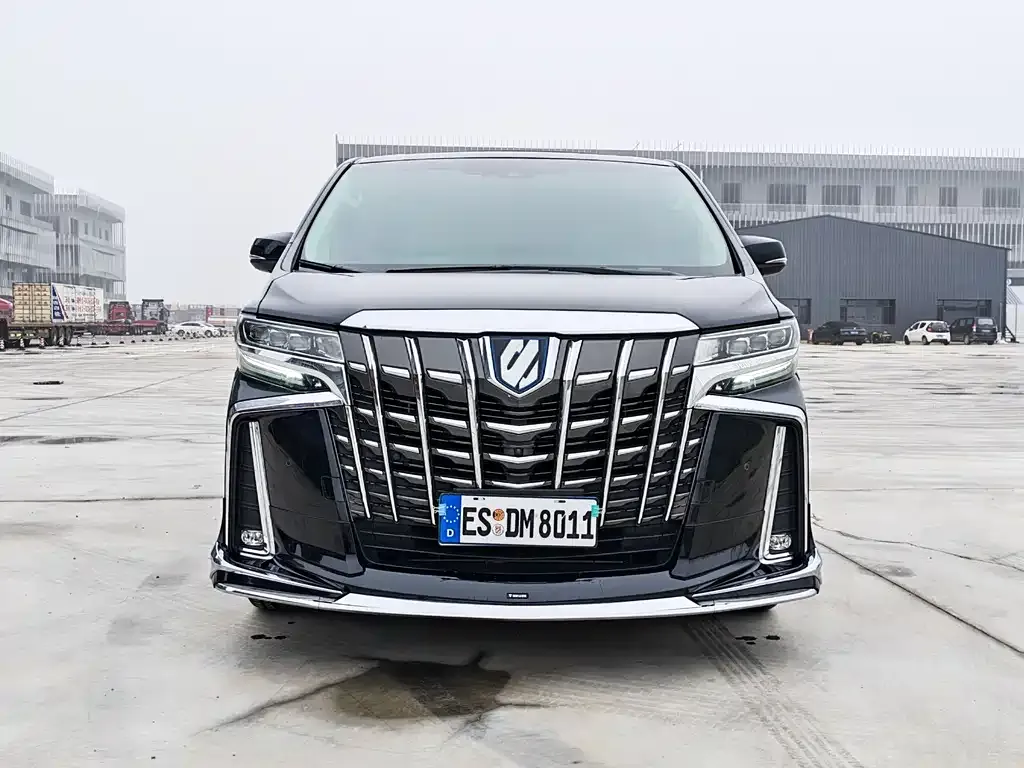 Toyota Vellfire — фото 8