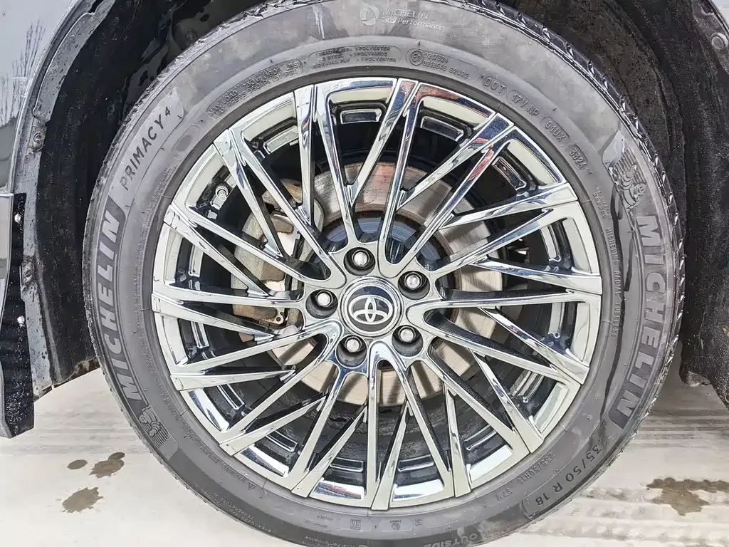 Toyota Vellfire — фото 7