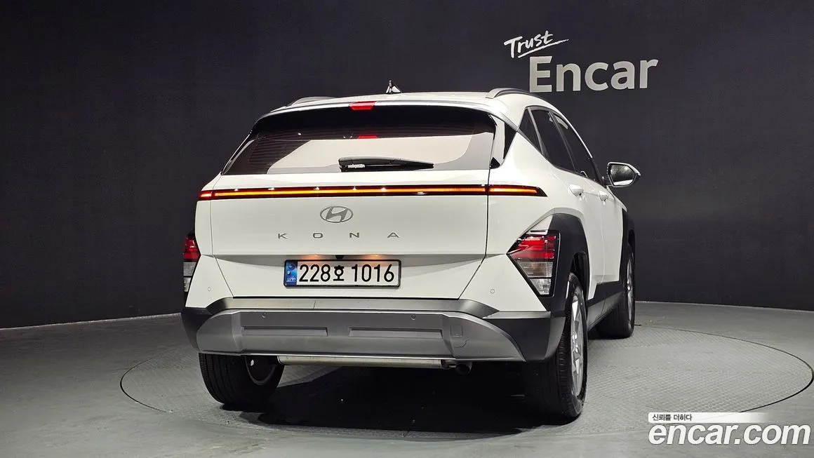 Hyundai Kona — фото 7