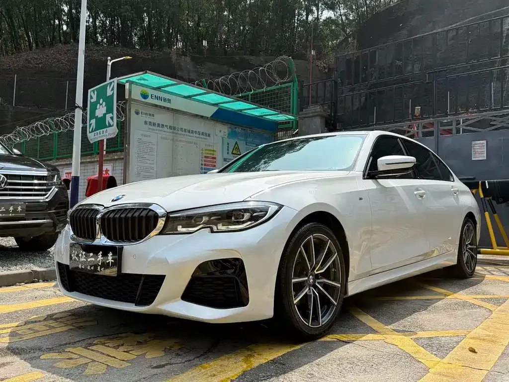 BMW 3 Series — фото 1