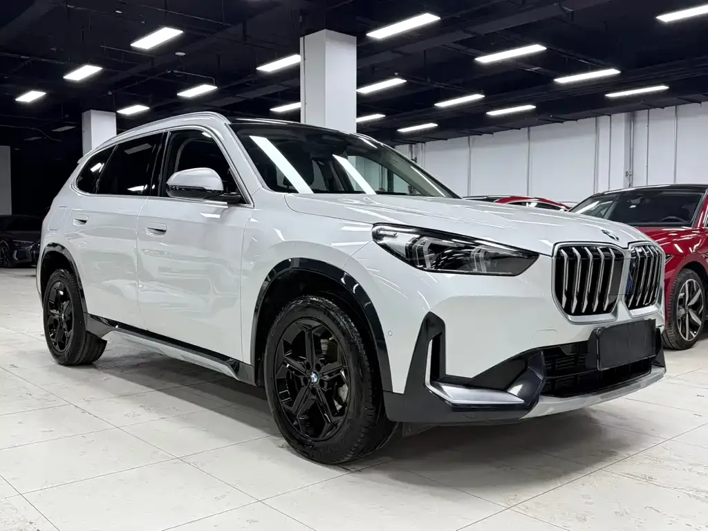 BMW X1 — фото 5