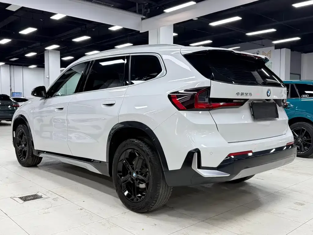 BMW X1 — фото 4