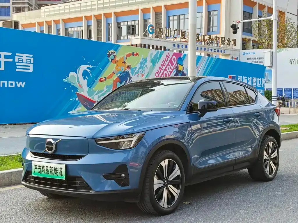 Volvo C40 — фото 1
