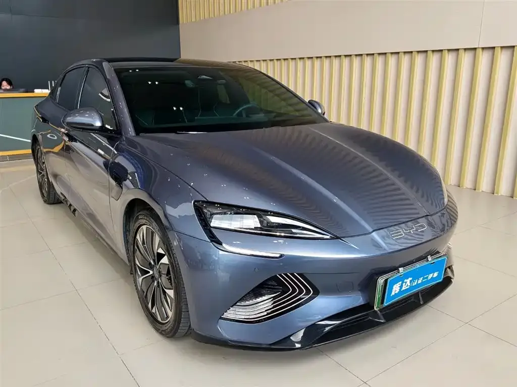 BYD Seal — фото 10
