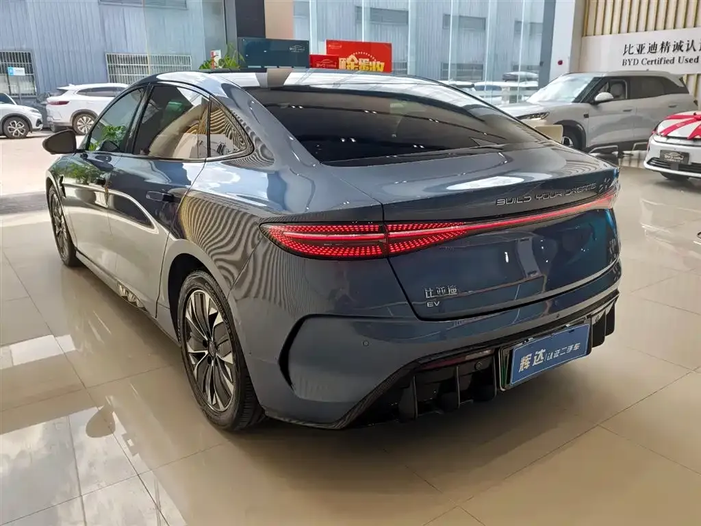 BYD Seal — фото 7