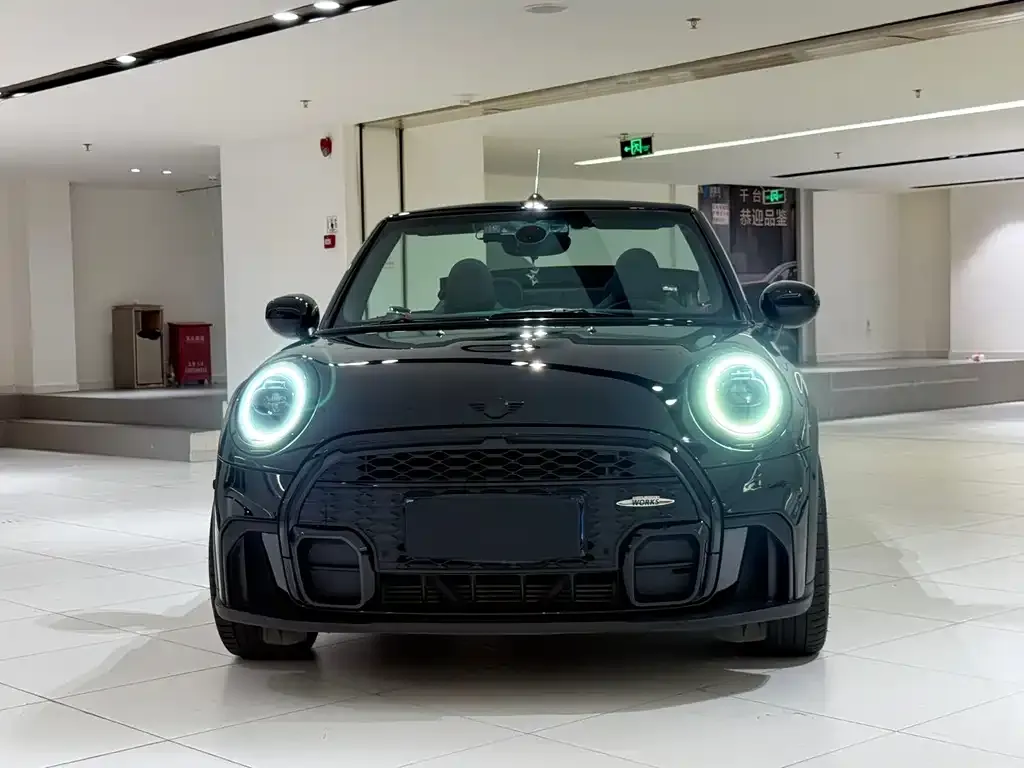 MINI Cooper (3-door) — фото 1