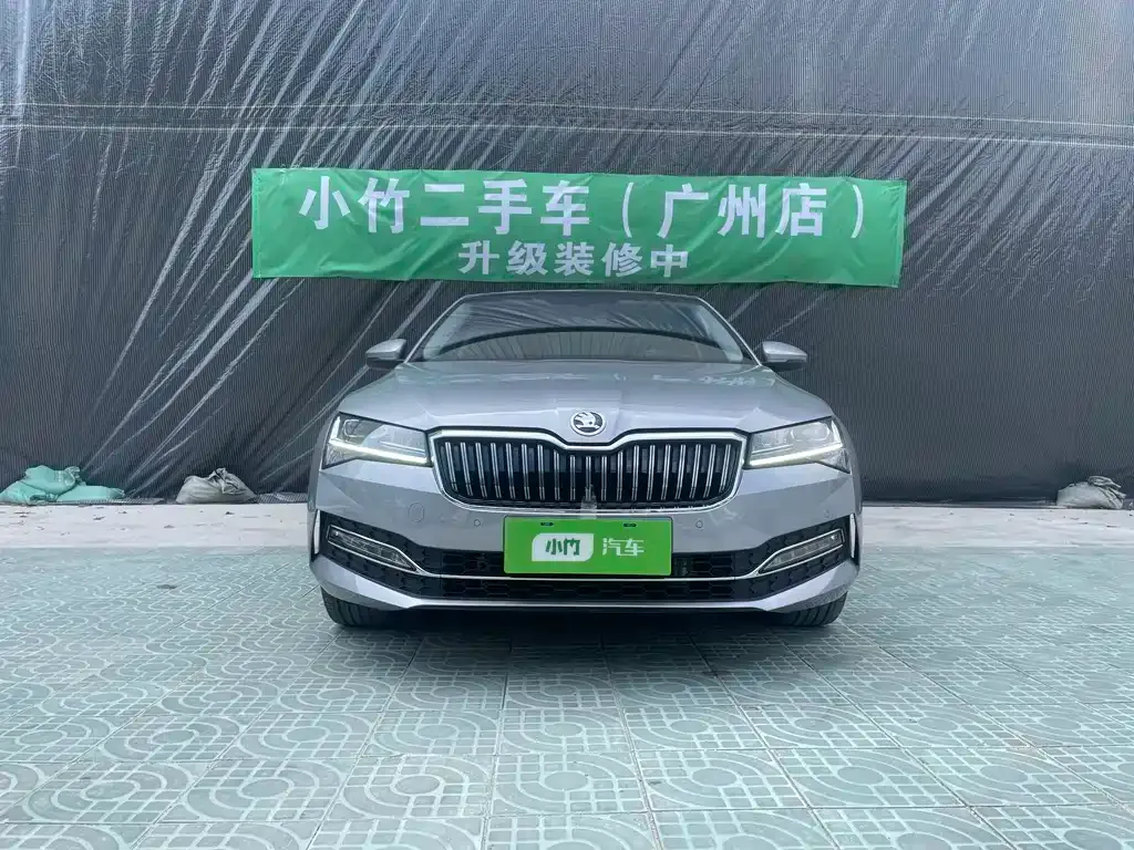 Skoda Superb — фото 9