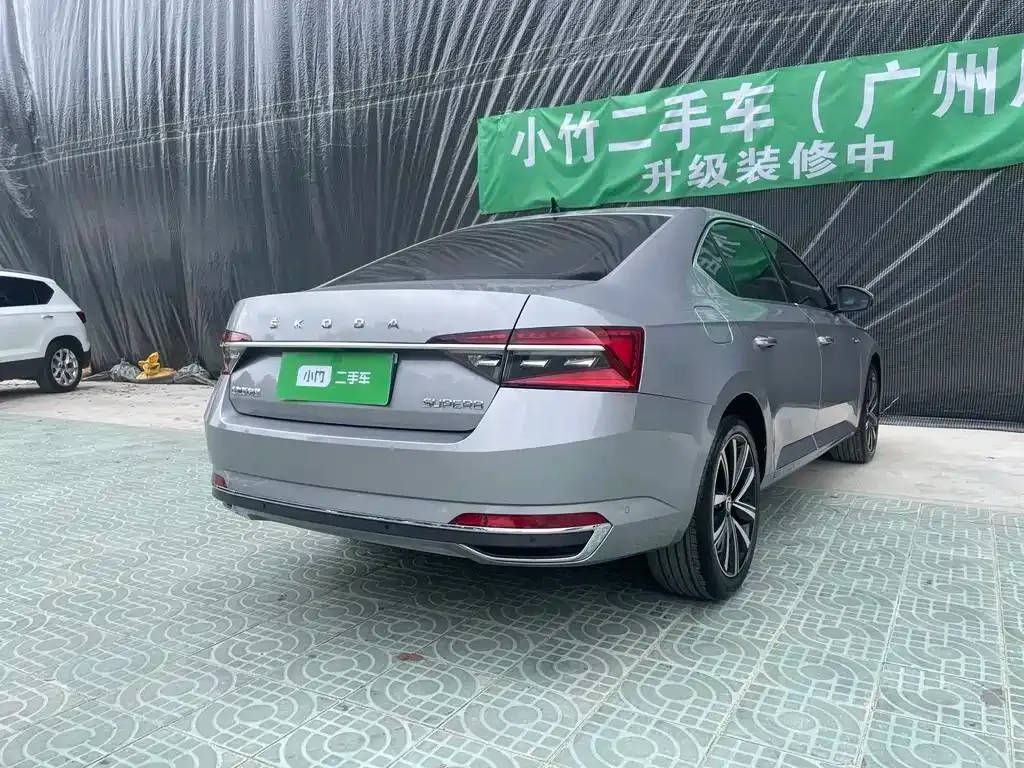 Skoda Superb — фото 3