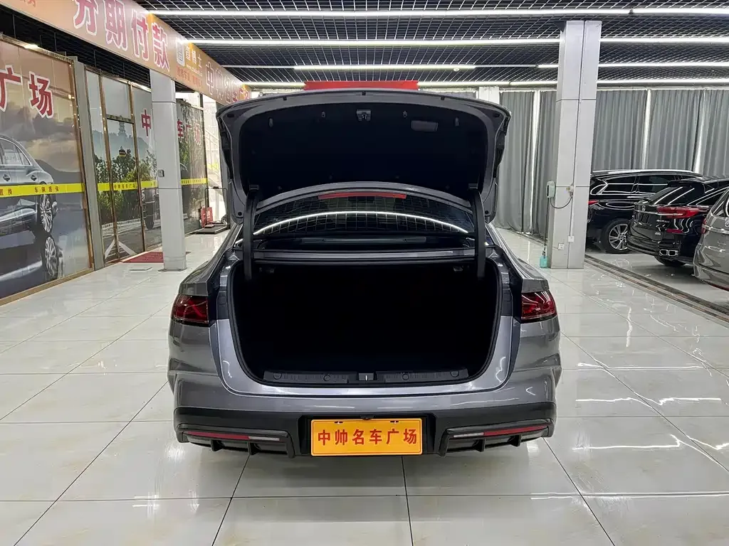 BYD Qin L — фото 8