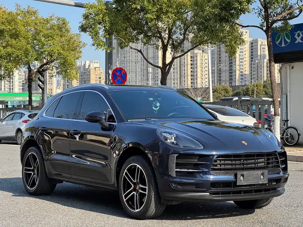 Porsche Macan — фото 1