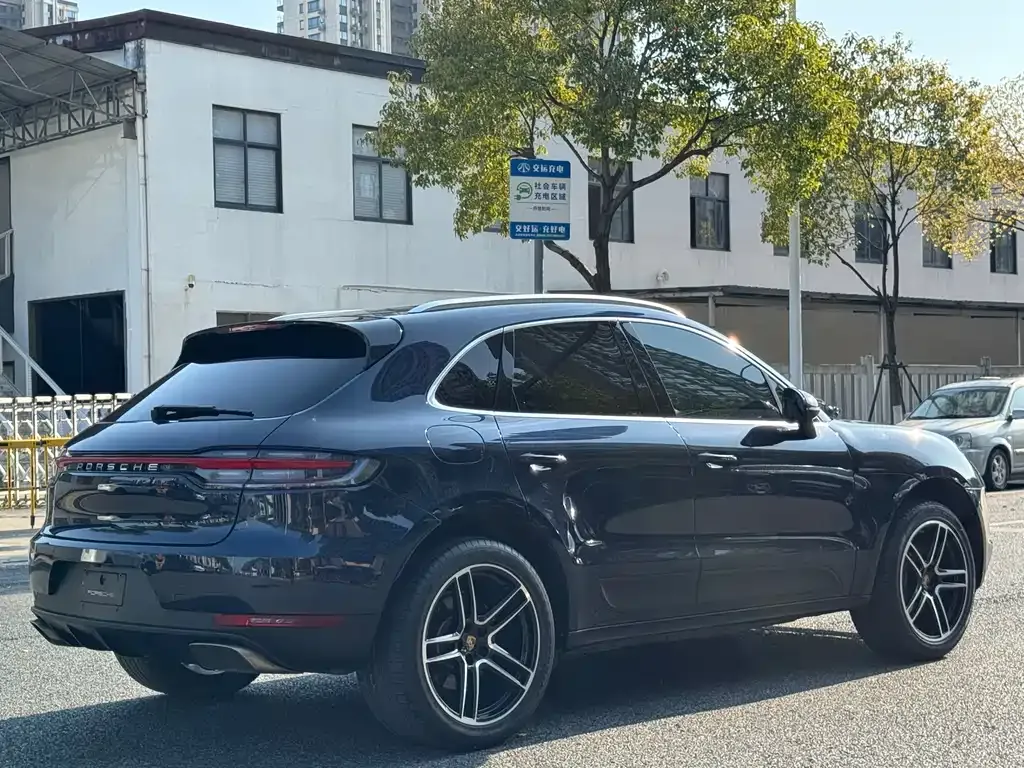 Porsche Macan — фото 9