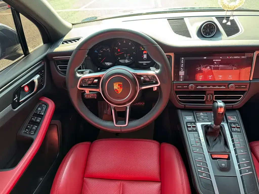 Porsche Macan — фото 3