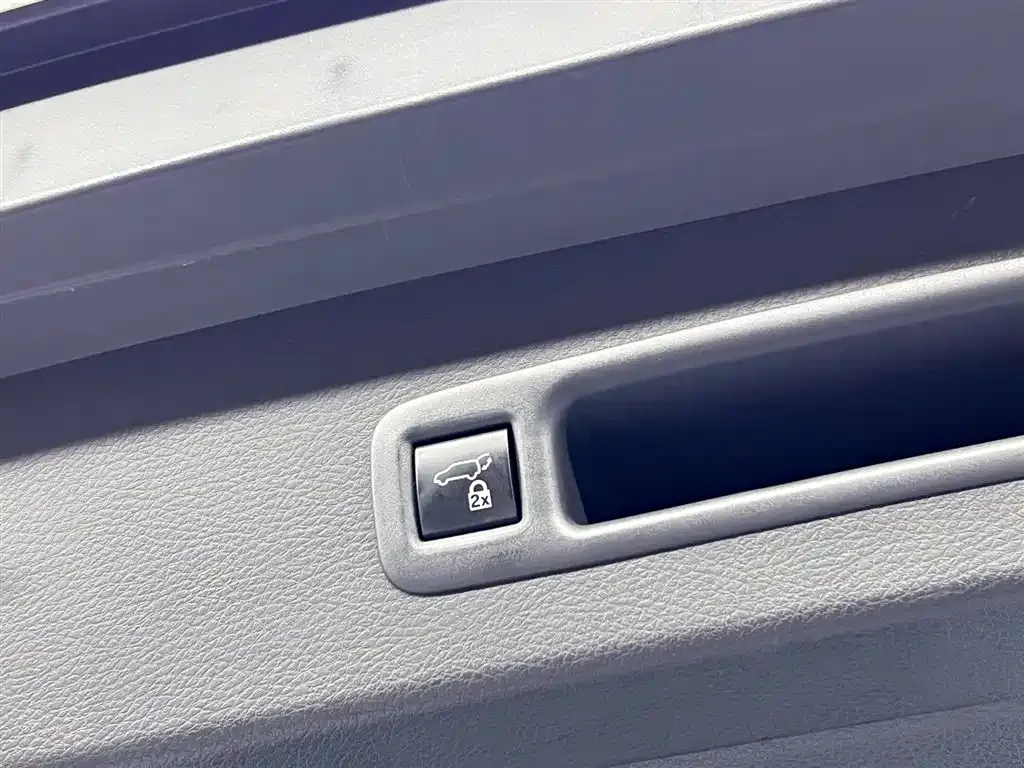 Toyota Granvia — фото 10