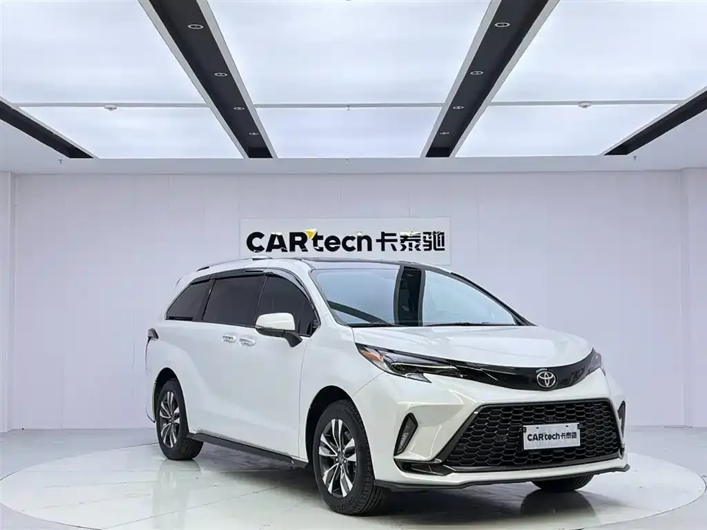 Toyota Granvia — фото 9
