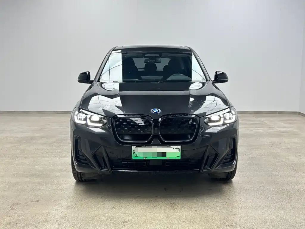 BMW iX3 — фото 9