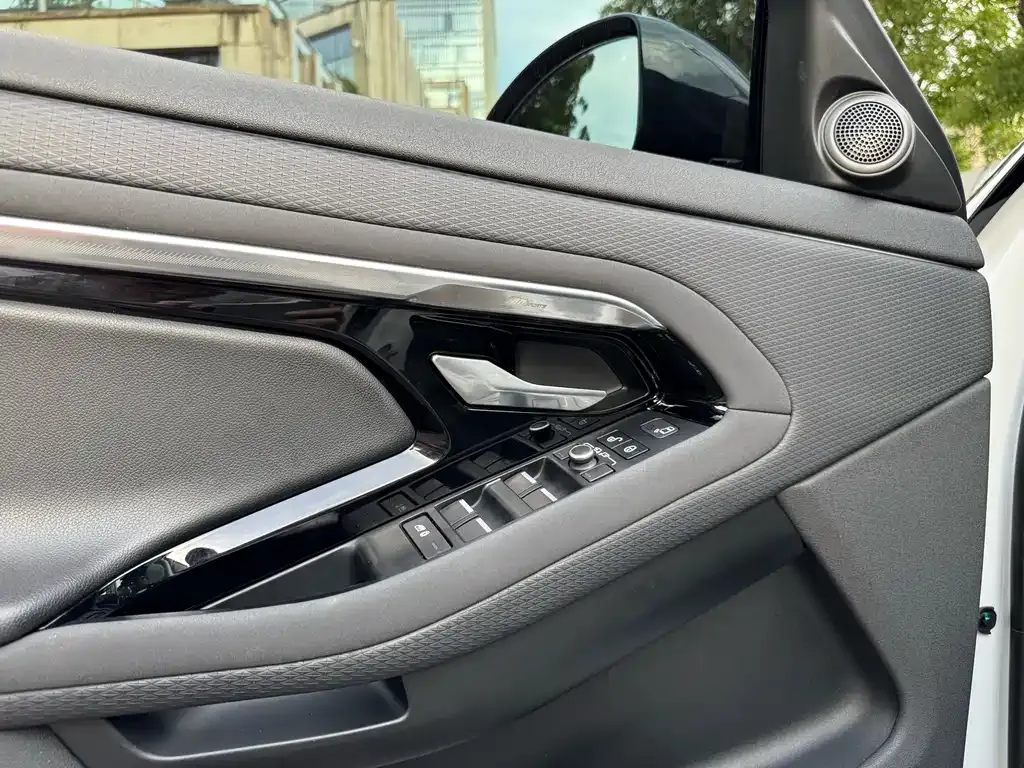 Land Rover Evoque — фото 10