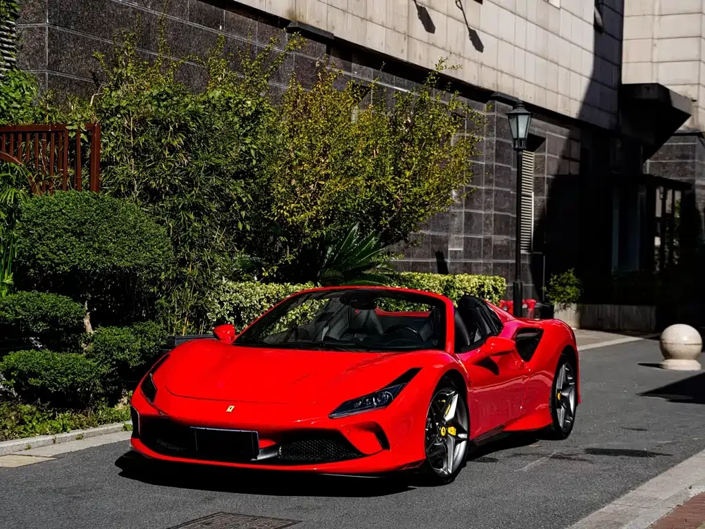 Ferrari F8 — фото 1