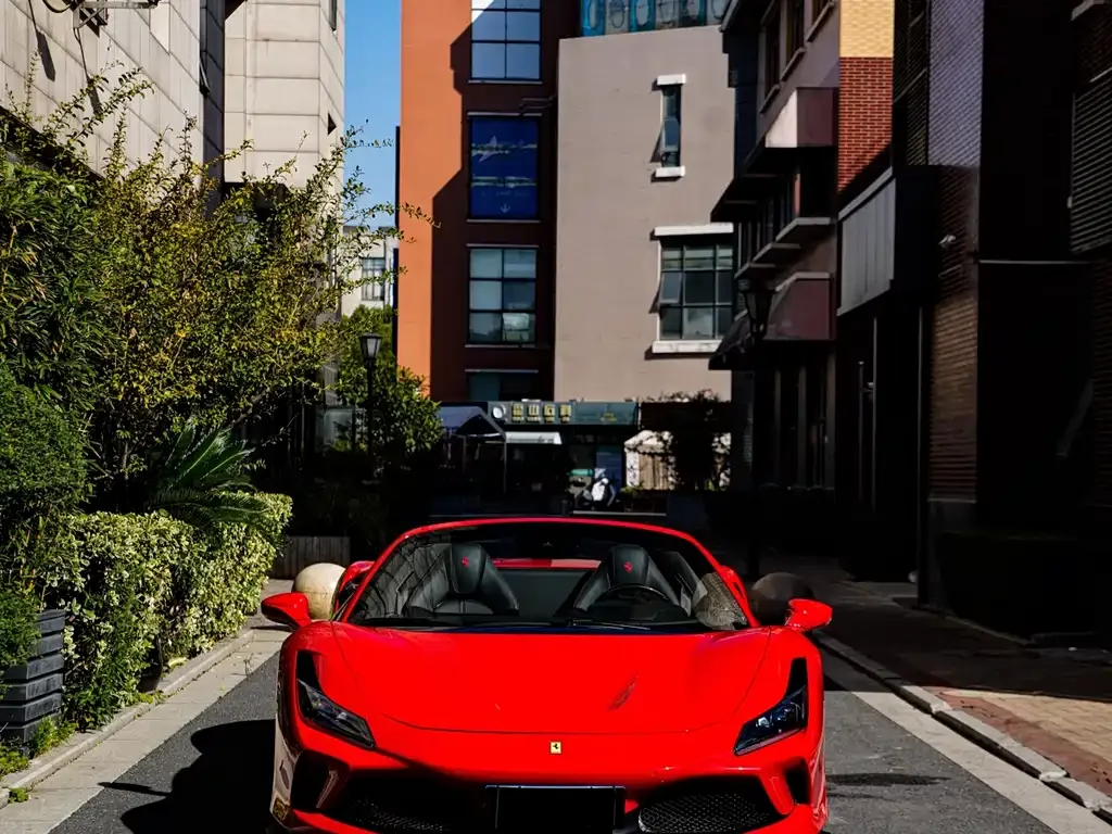 Ferrari F8 — фото 6