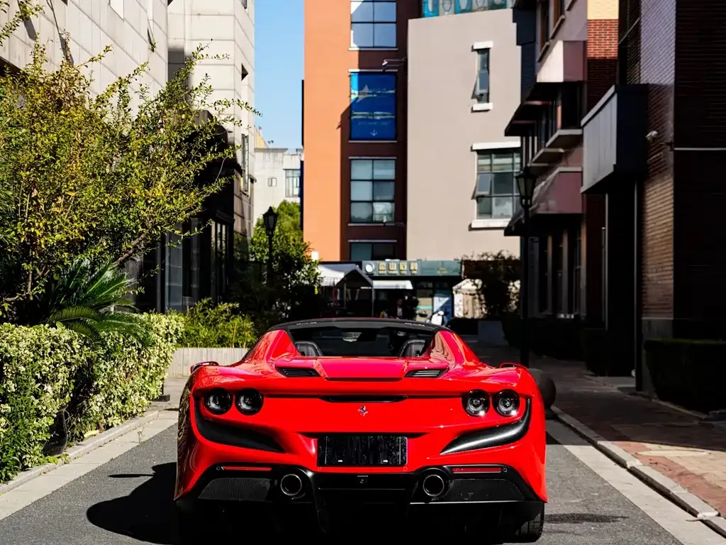 Ferrari F8 — фото 10