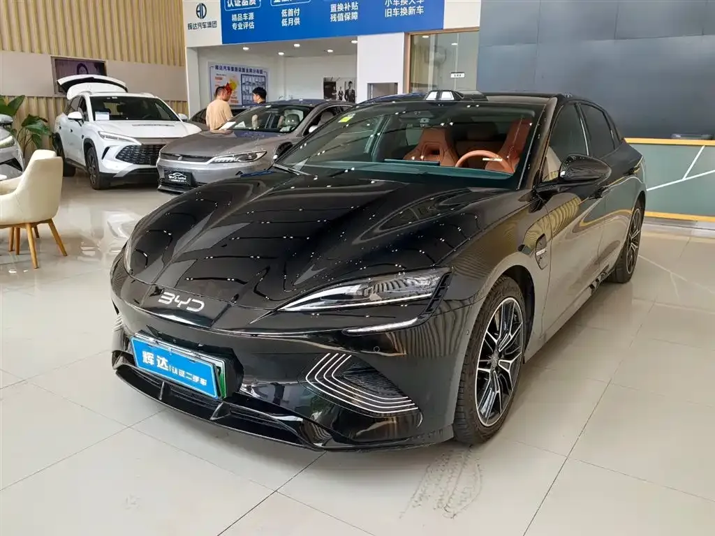 BYD Seal — фото 1