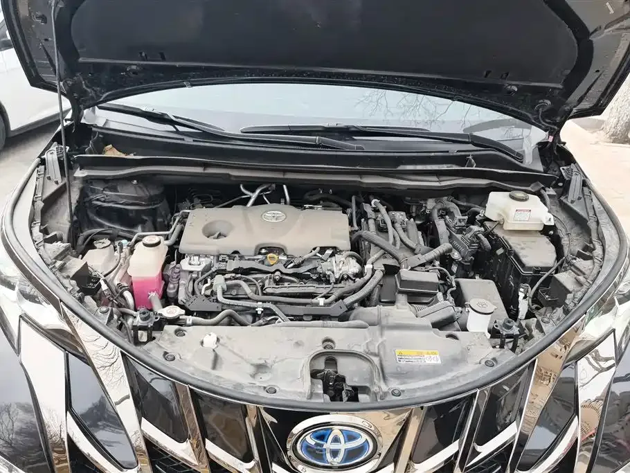 Toyota Sienna — фото 10