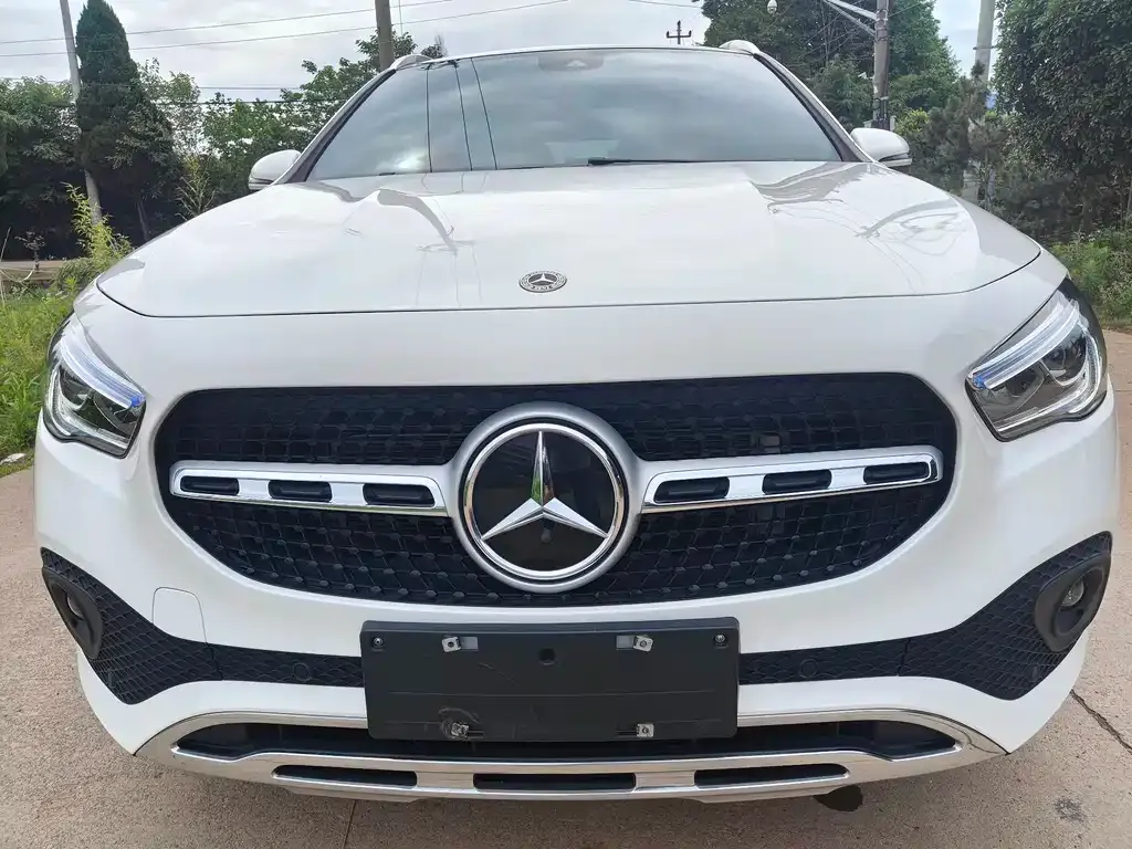 Mercedes-Benz GLA — фото 1