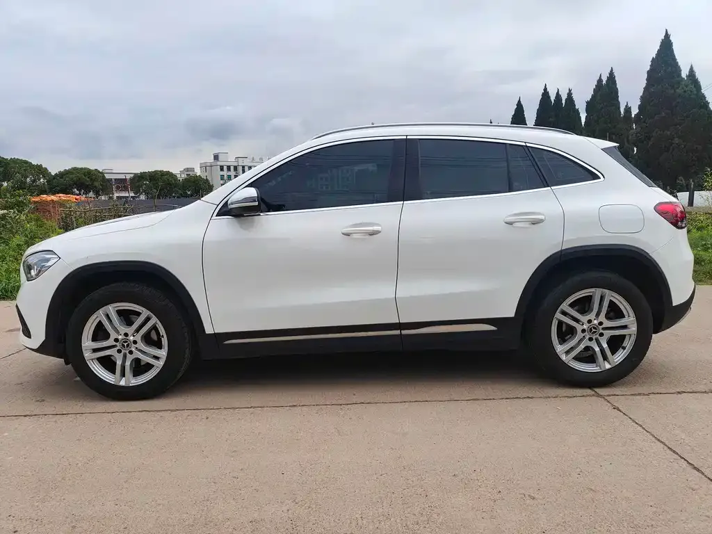 Mercedes-Benz GLA — фото 10