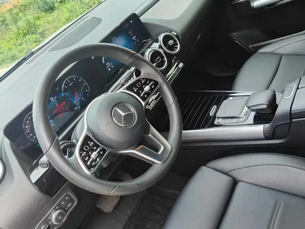 Mercedes-Benz GLA — фото 8
