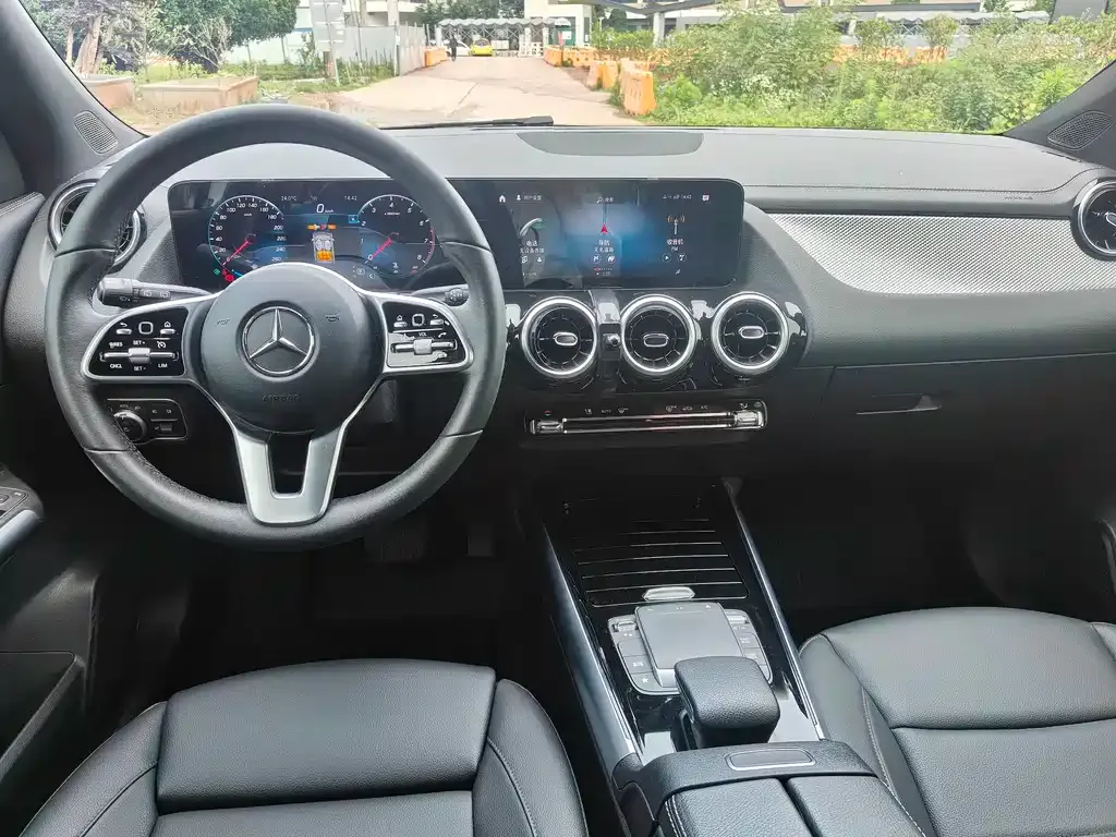 Mercedes-Benz GLA — фото 7