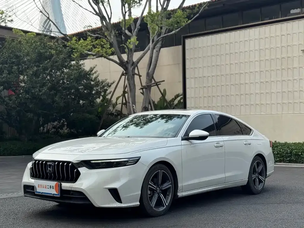 Honda Inspire — фото 1