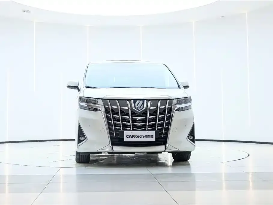 Toyota Alphard — фото 7