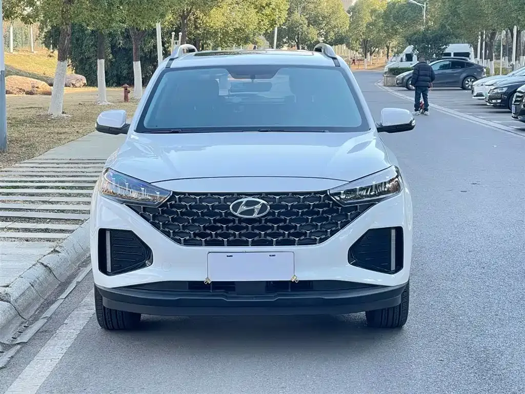 Hyundai ix35 — фото 10
