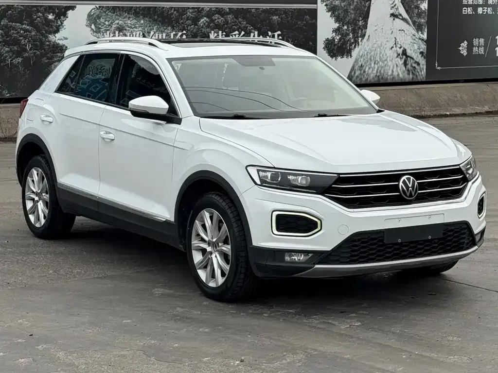 Volkswagen T-Roc — фото 8