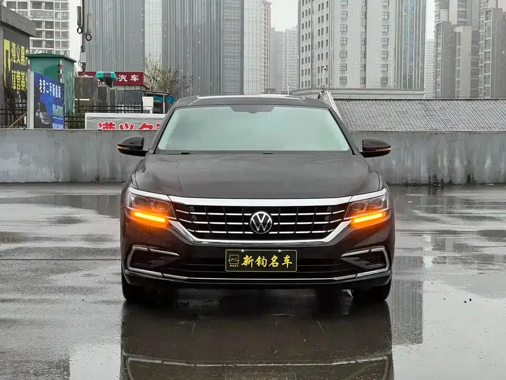 Volkswagen Passat — фото 8