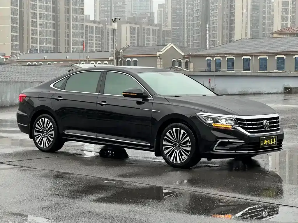 Volkswagen Passat — фото 9