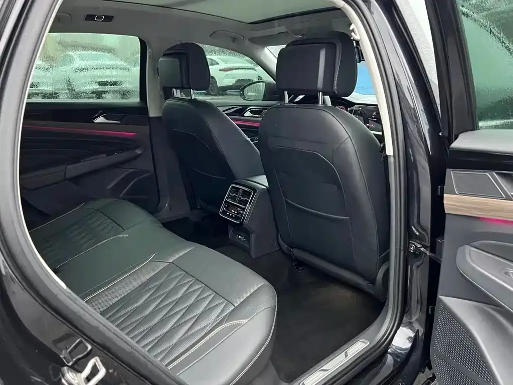 Volkswagen Passat — фото 2