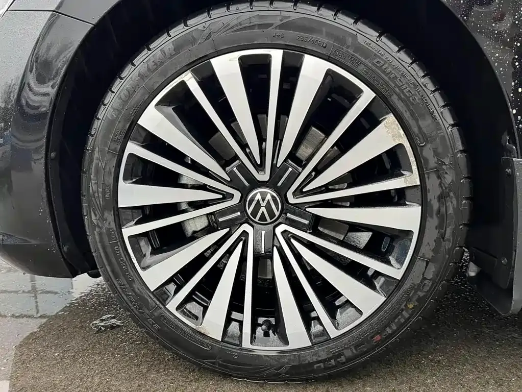 Volkswagen Passat — фото 10
