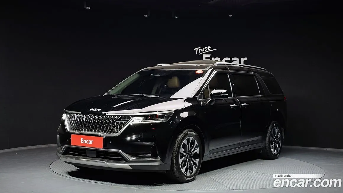 Kia Carnival — фото 1