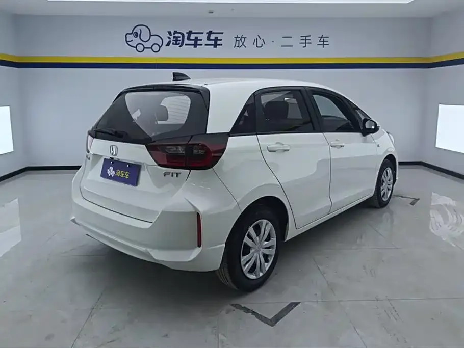 Honda Fit — фото 6