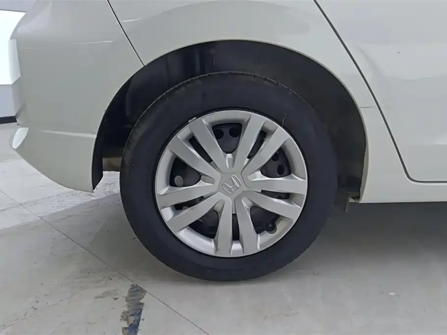Honda Fit — фото 5