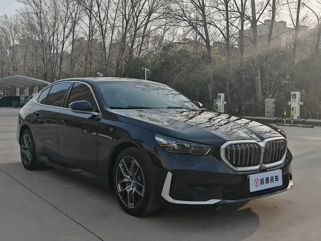 BMW i5 — фото 8