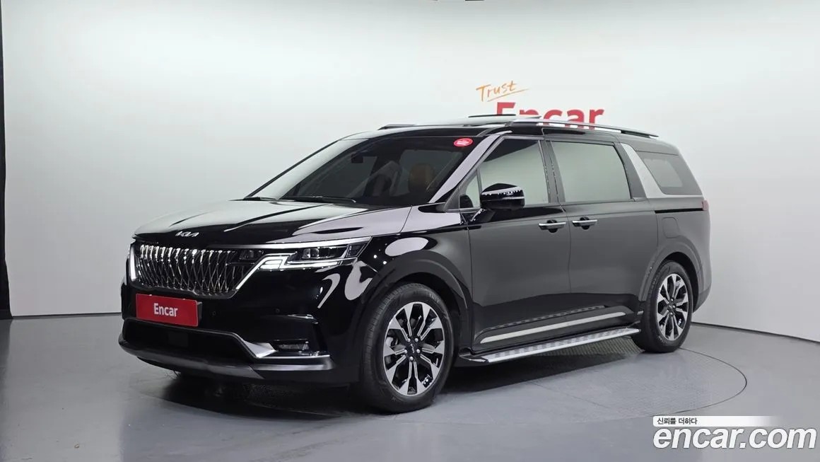Kia Carnival — фото 1
