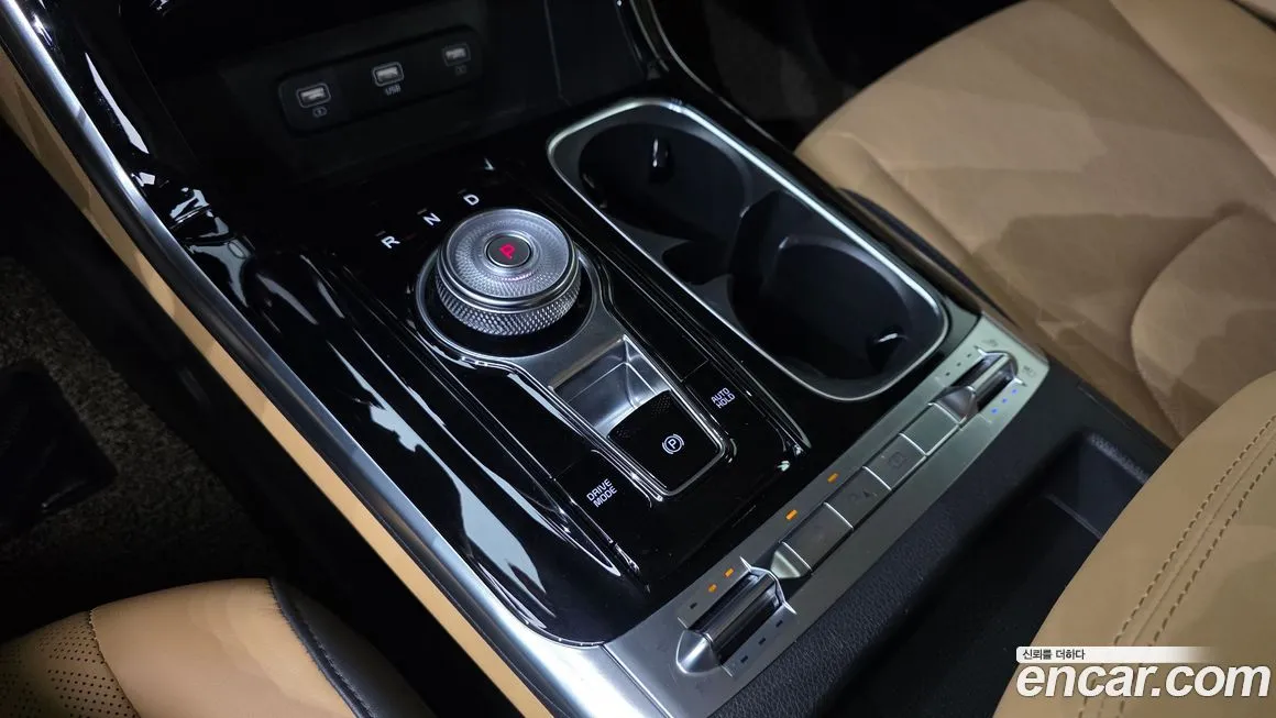 Kia Carnival — фото 10